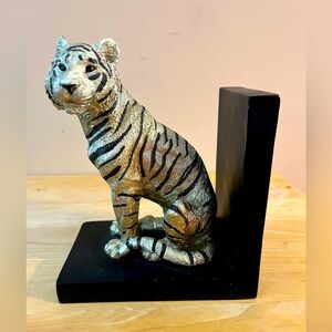 Single Tiger/Leopard Book End